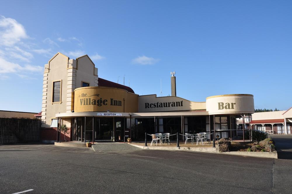 The Village Inn Hotel Te Anau Exterior photo